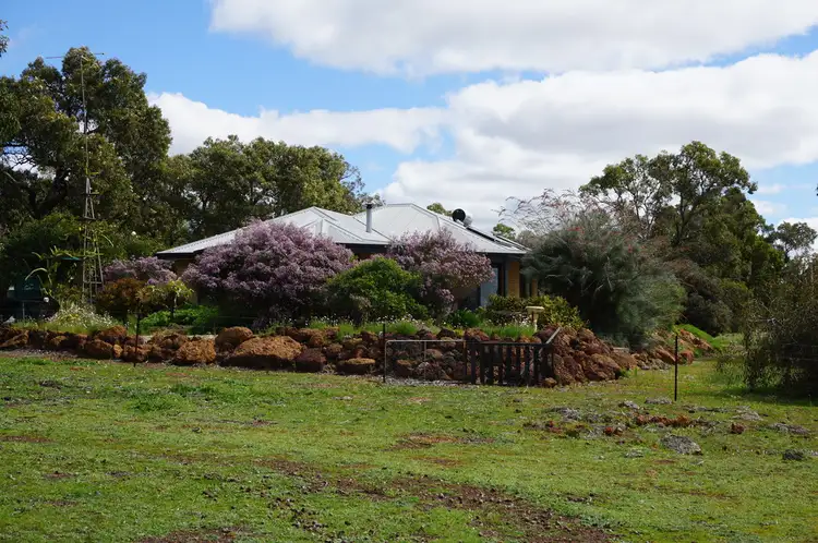281 CREST HILL ROAD, Bindoon WA 6502