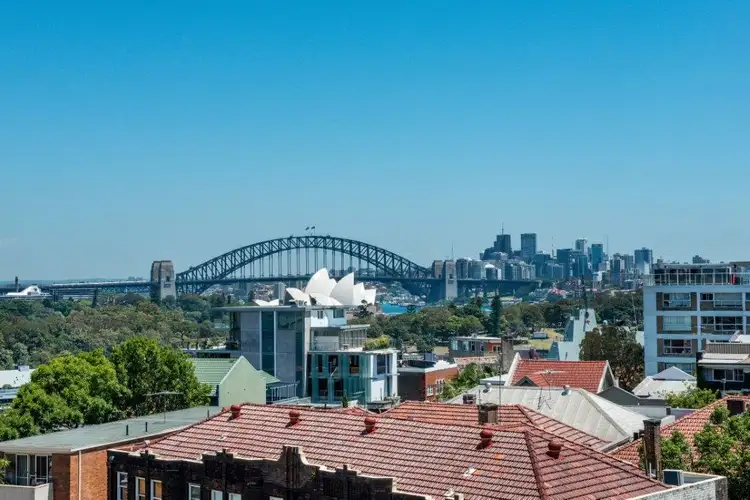33/45-53 Macleay Street