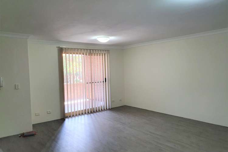 Third view of Homely apartment listing, 4/8-10 Queens Road, Westmead NSW 2145