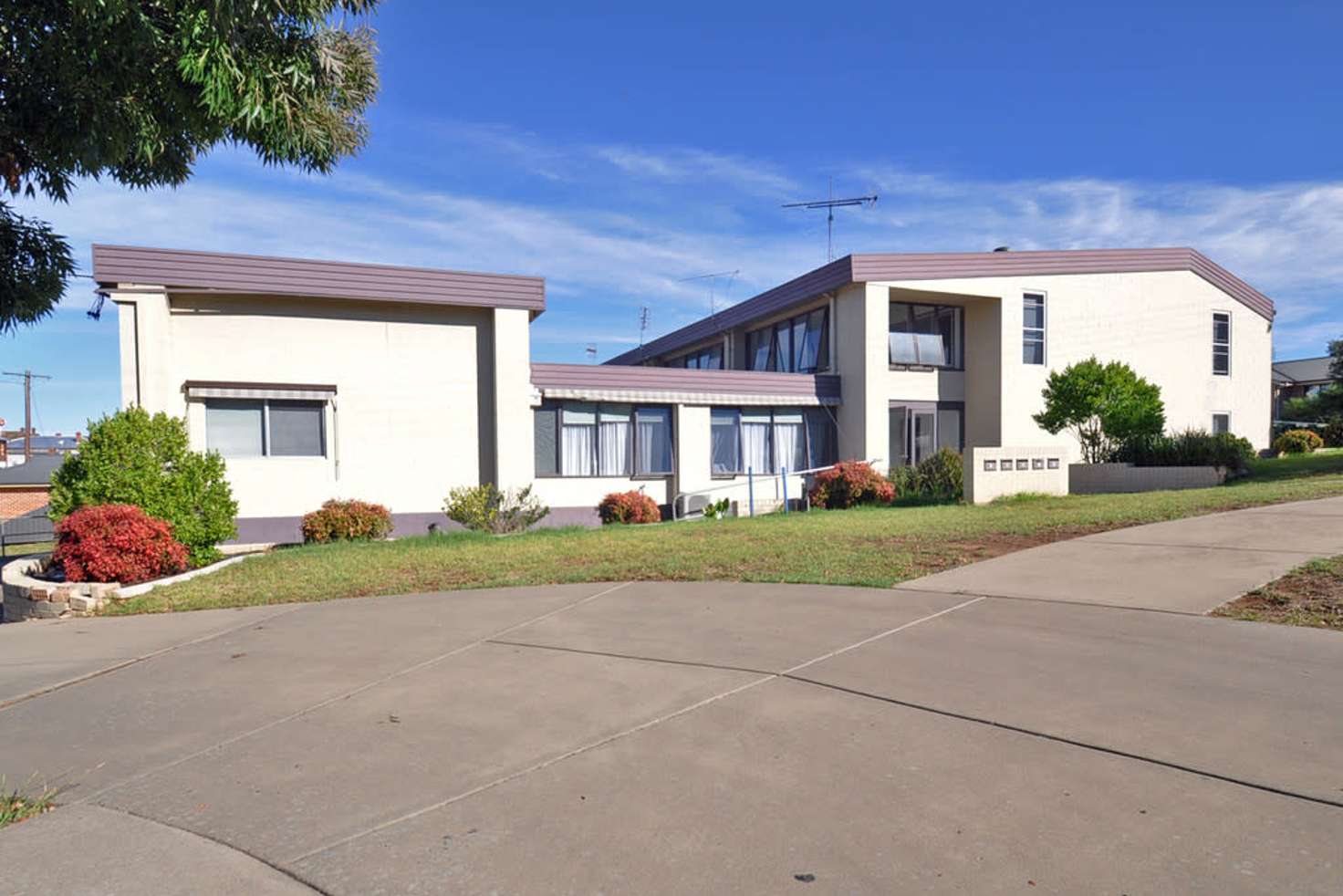 Main view of Homely apartment listing, 2/65 Commins Street, Junee NSW 2663