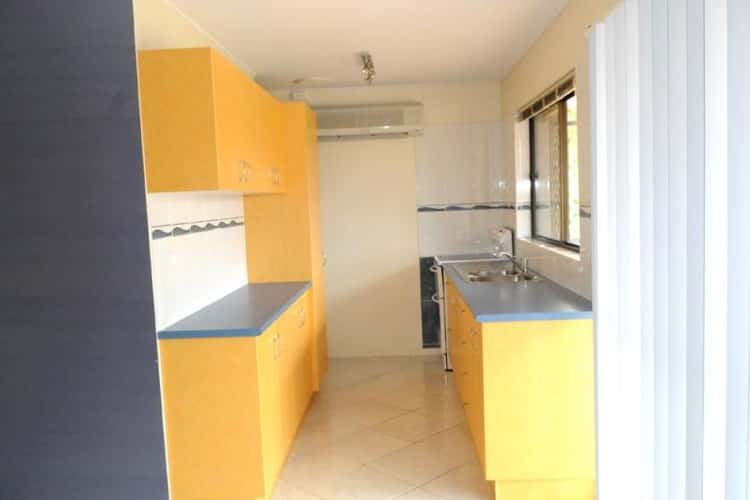 Fifth view of Homely unit listing, Unit 4/253 Auckland Street, South Gladstone QLD 4680