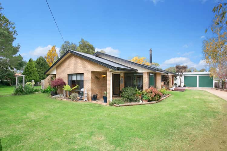 32 Manse Street, Guyra NSW 2365