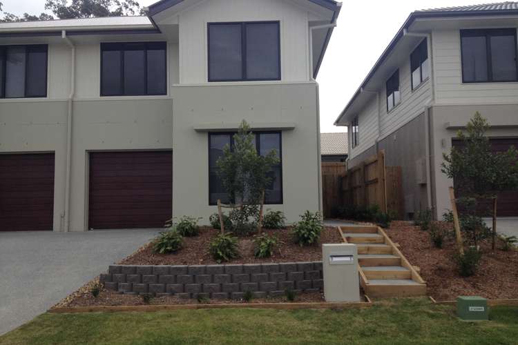 Main view of Homely townhouse listing, 2/3 Angela Way, Pimpama QLD 4209