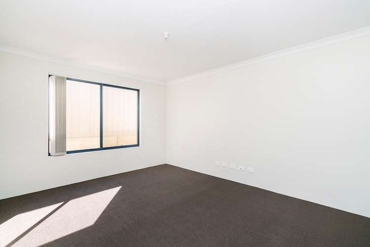 Fifth view of Homely unit listing, 1/33 Leontes Way, Coolbellup WA 6163