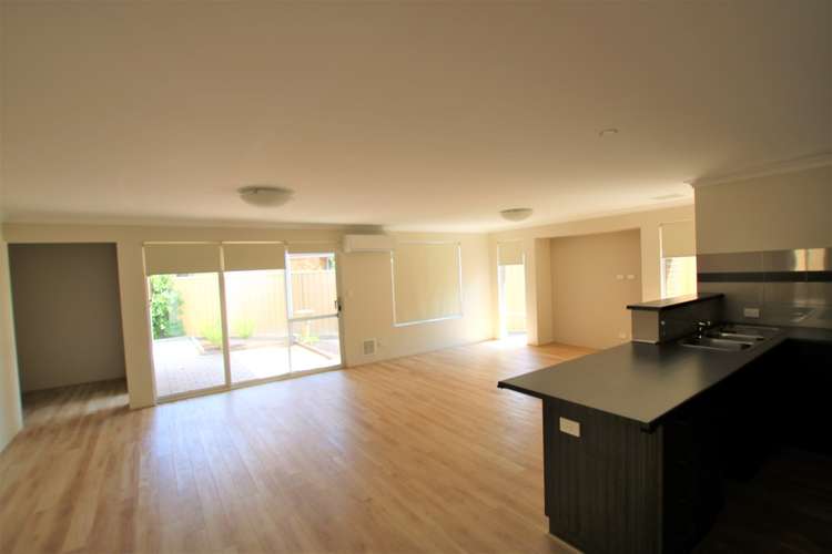 Fourth view of Homely house listing, 17b Claridge Circle, Thornlie WA 6108