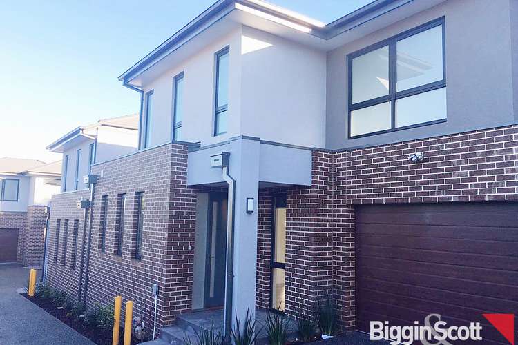 Main view of Homely townhouse listing, 2/2 Fortune St, Box Hill North VIC 3129