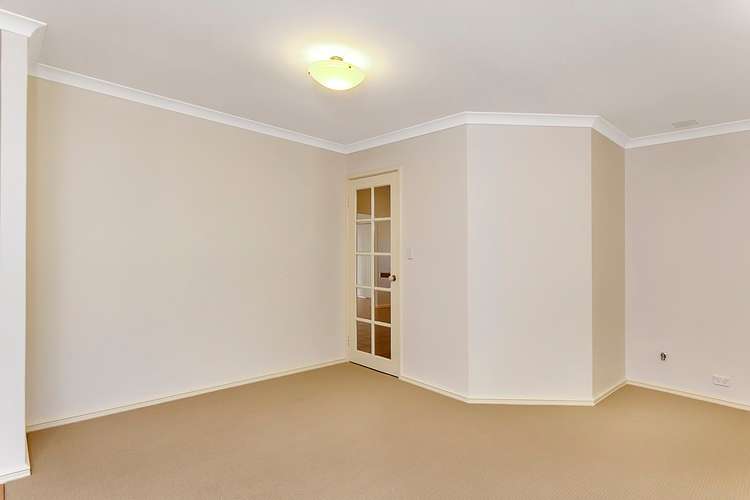 Fifth view of Homely house listing, 2/99 Welwyn Ave, Salter Point WA 6152