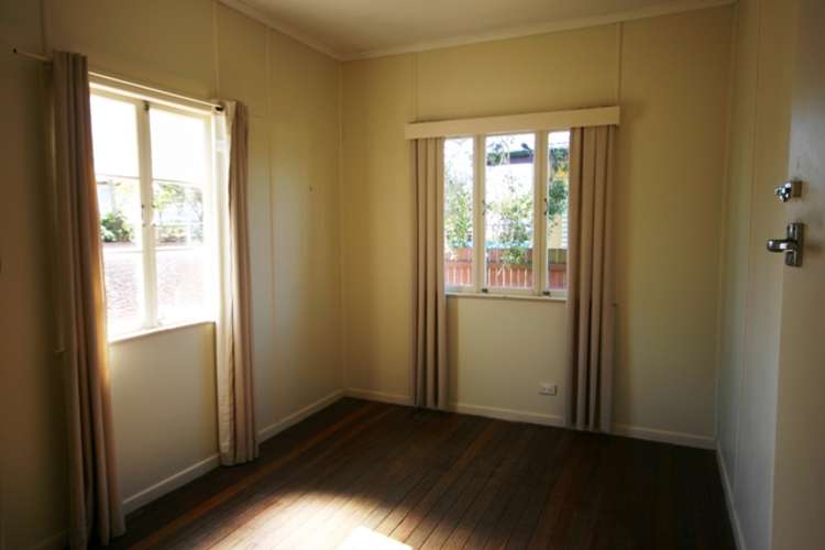 Second view of Homely house listing, 10 Murray Street, Clontarf QLD 4019