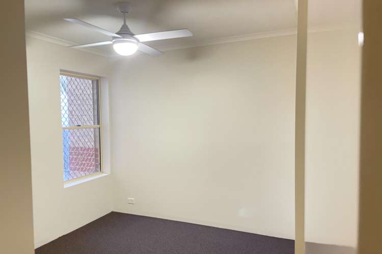 Fifth view of Homely unit listing, B1/18 Bilyana Street, Balmoral QLD 4171
