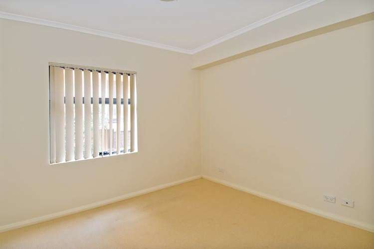 Fifth view of Homely unit listing, 205/296-300 Kingsway, Caringbah NSW 2229
