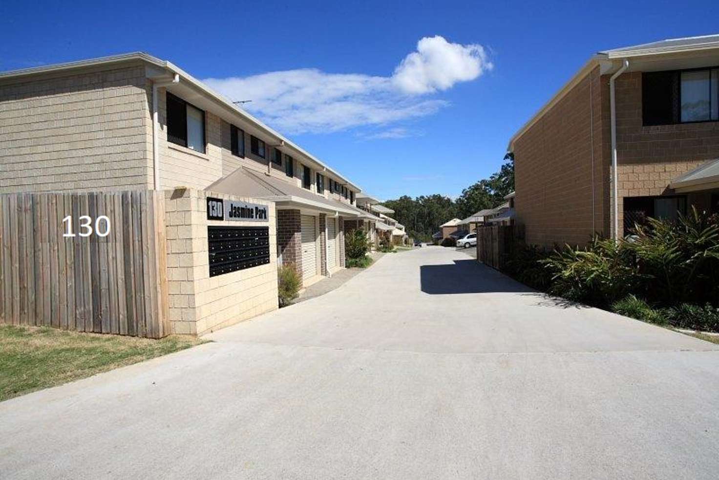 Main view of Homely townhouse listing, 33/130 Rockfield Road, Doolandella QLD 4077