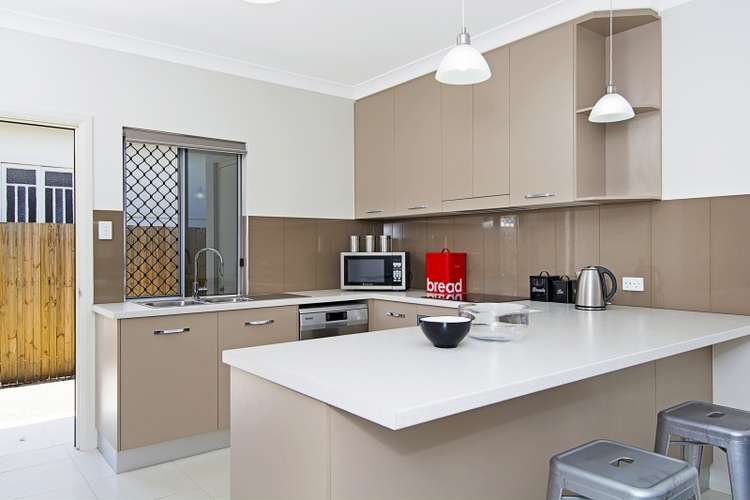 Fourth view of Homely semiDetached listing, 2/114 Eyre Street, North Ward QLD 4810