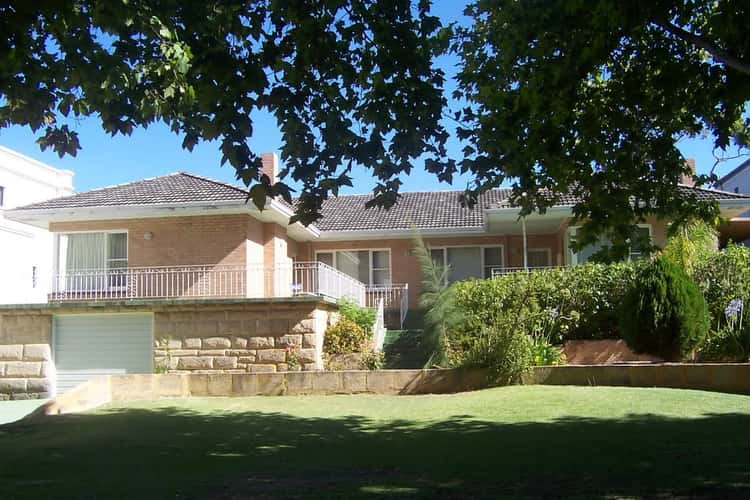 Main view of Homely semiDetached listing, 5 Tweeddale, Applecross WA 6153