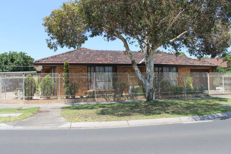 Main view of Homely house listing, 2 Sommers Drive, Altona Meadows VIC 3028