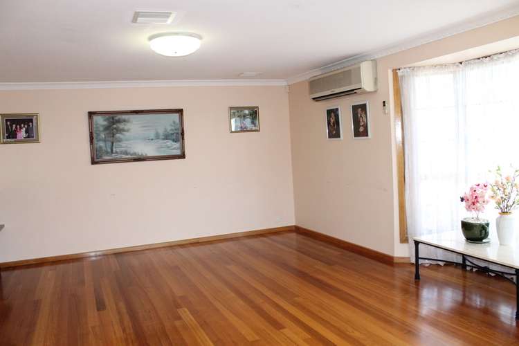 Fifth view of Homely house listing, 2 Sommers Drive, Altona Meadows VIC 3028