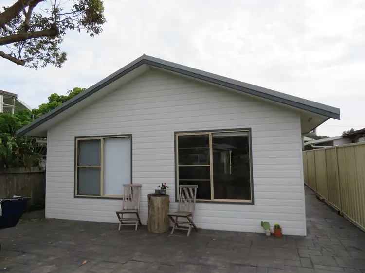 10 Lakeview Drive