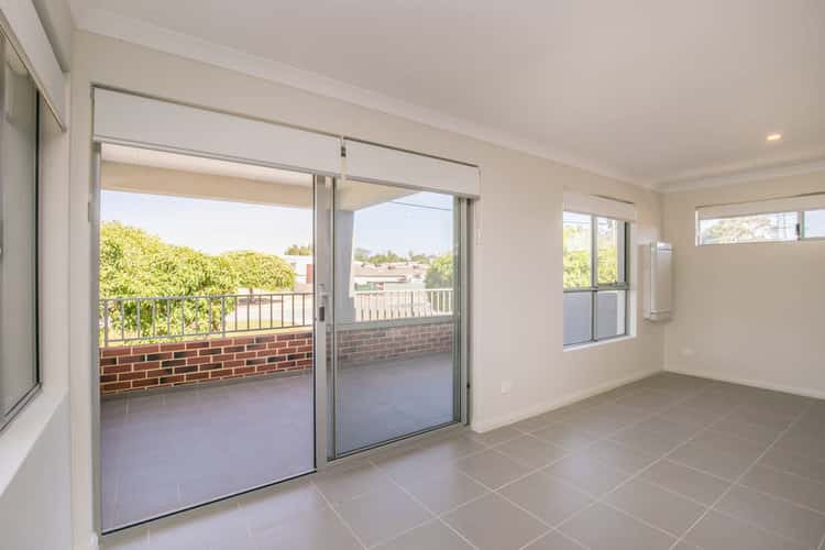 Fifth view of Homely unit listing, 2/185 Hill View Terrace, Bentley WA 6102