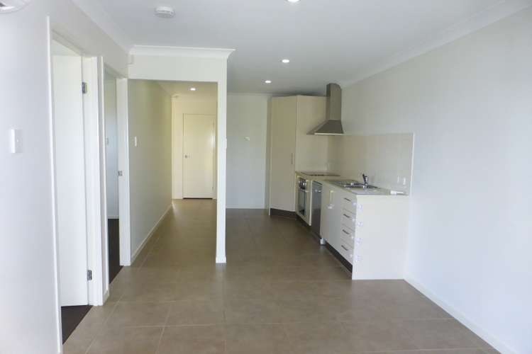 Main view of Homely unit listing, 2/7 Pendragon Street, Raceview QLD 4305