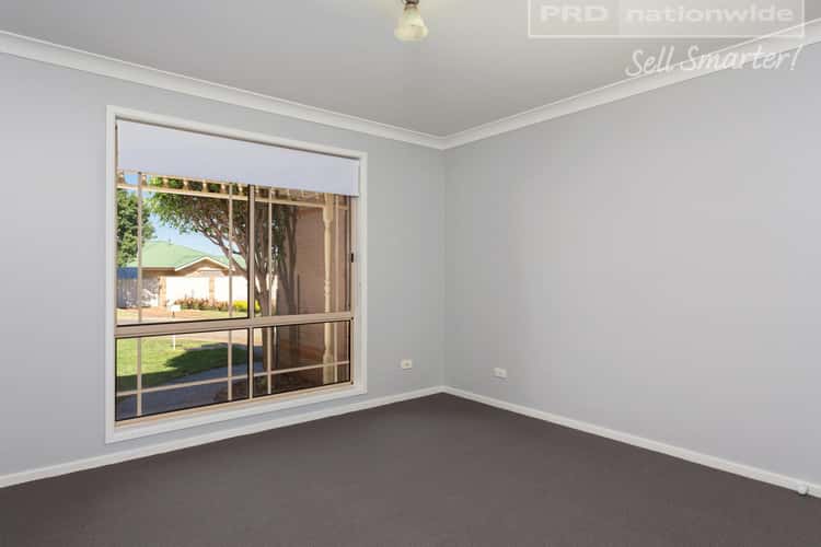 Fourth view of Homely house listing, 2/40 Brooklyn Drive, Bourkelands NSW 2650