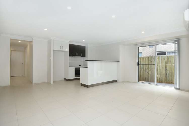 Main view of Homely unit listing, 2/7 Abbey Street, Cranley QLD 4350
