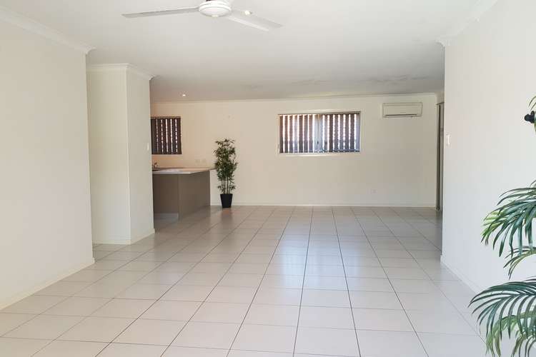 Seventh view of Homely house listing, 2 Parame Court, Nikenbah QLD 4655