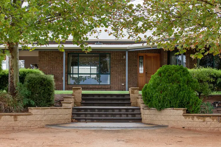 307 Farley Rd
