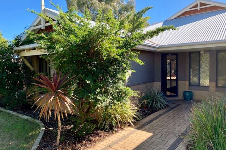 Main view of Homely house listing, 4 Yengo Mews, Aubin Grove WA 6164