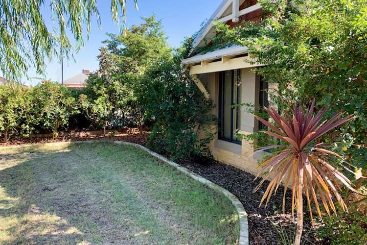 Second view of Homely house listing, 4 Yengo Mews, Aubin Grove WA 6164