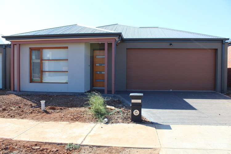 Second view of Homely house listing, 33 Montia Street, Tarneit VIC 3029