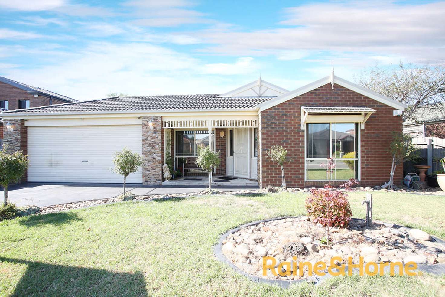 Main view of Homely house listing, 10 Kalastaire Grove, Berwick VIC 3806