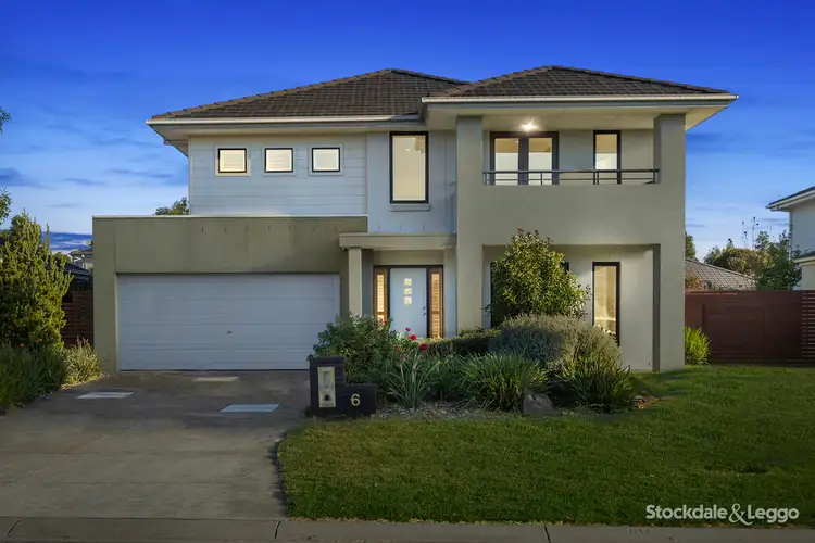6 Binglebay Avenue, Waterways VIC 3195