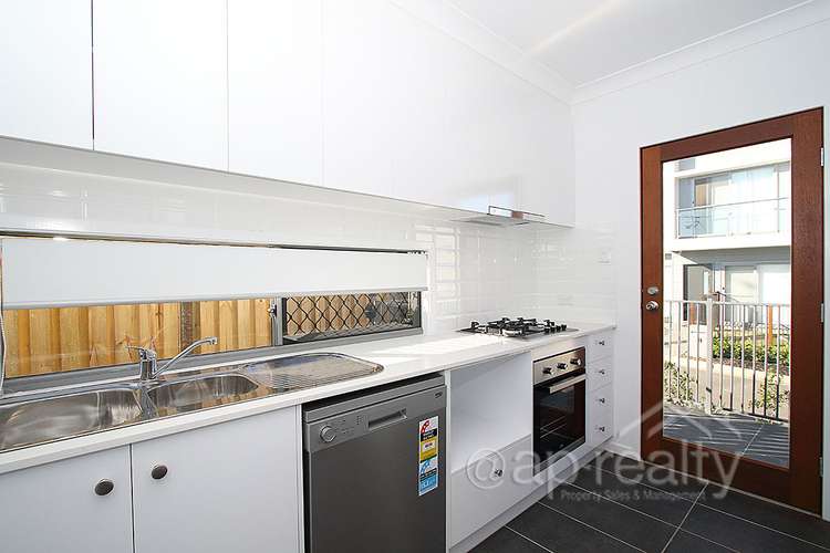Second view of Homely house listing, 15/9 Cromwell Court, Doolandella QLD 4077