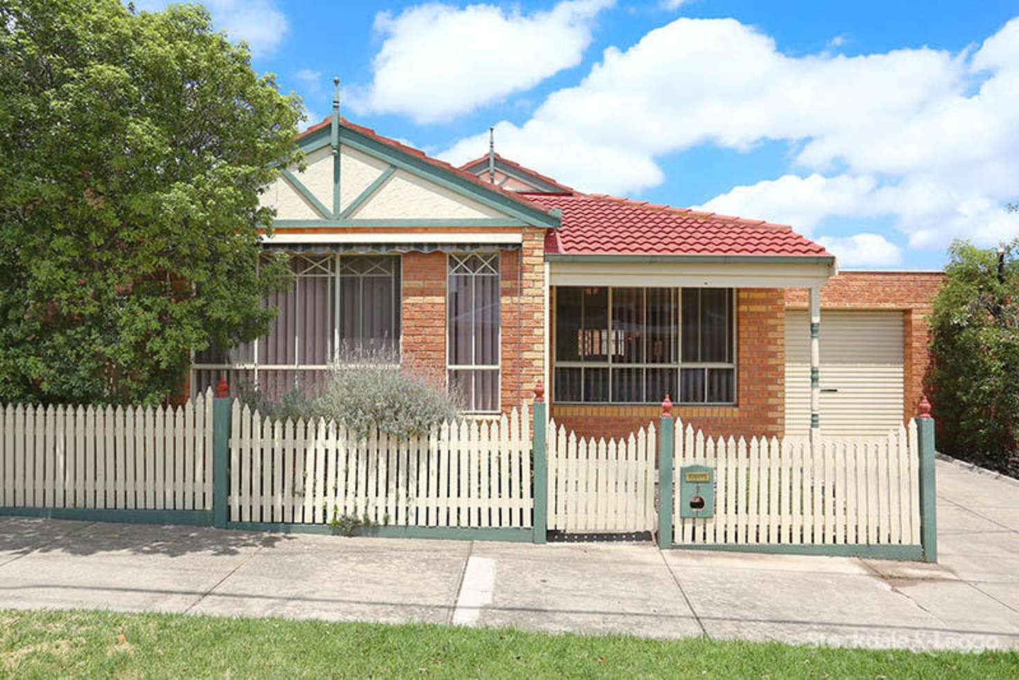 Main view of Homely unit listing, 9 Muntz Ave, Glenroy VIC 3046