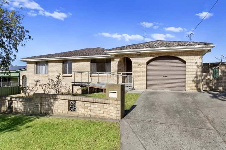 15 Stratford Road, Unanderra NSW 2526