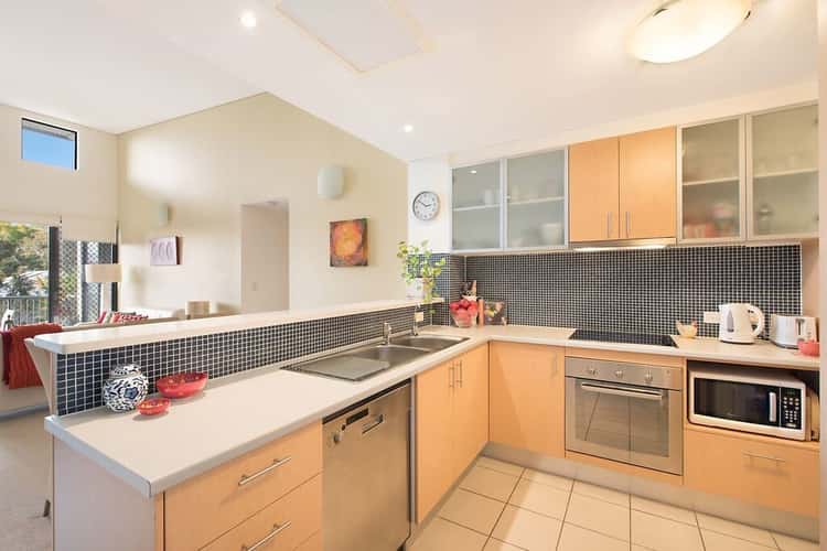 Second view of Homely apartment listing, 38 Brougham St, Fairfield QLD 4103