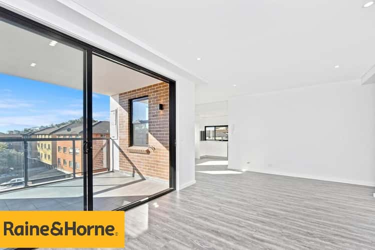 Main view of Homely unit listing, 8/128 Moore Street, Liverpool NSW 2170