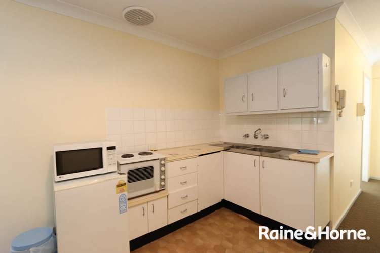 Main view of Homely studio listing, 12/62 George Street, Bathurst NSW 2795