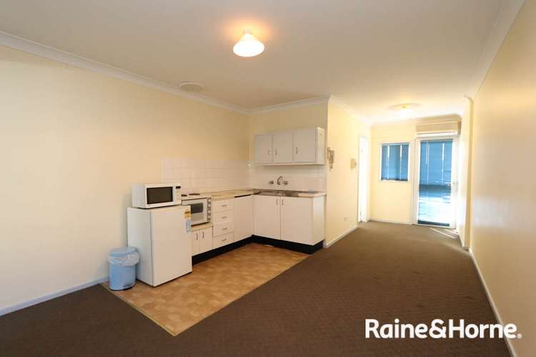 Second view of Homely studio listing, 12/62 George Street, Bathurst NSW 2795