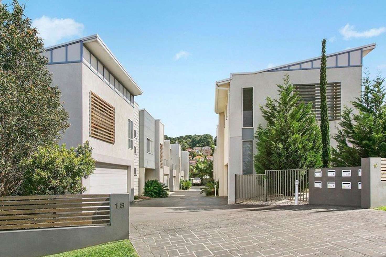 Main view of Homely townhouse listing, 2/16 Strathearn Avenue, Wollongong NSW 2500