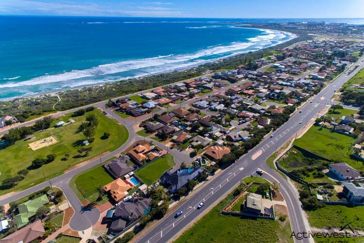 Sixth view of Homely house listing, 6 Lunt Court, Tarcoola Beach WA 6530
