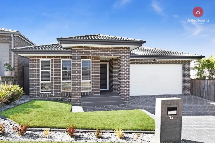 12 Echo Avenue