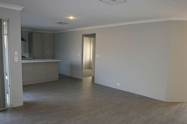 Fifth view of Homely villa listing, 8/48 Grey Street, Cannington WA 6107