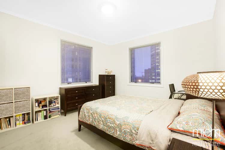 Fourth view of Homely apartment listing, REF 061910/33 La Trobe Street, Melbourne VIC 3000