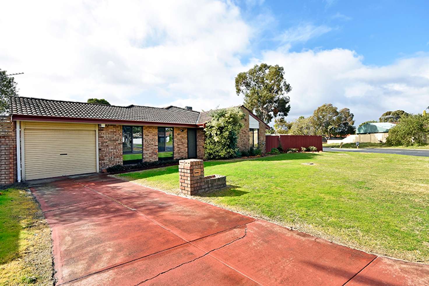 Main view of Homely house listing, 2 Edgeview Mews, Ballajura WA 6066
