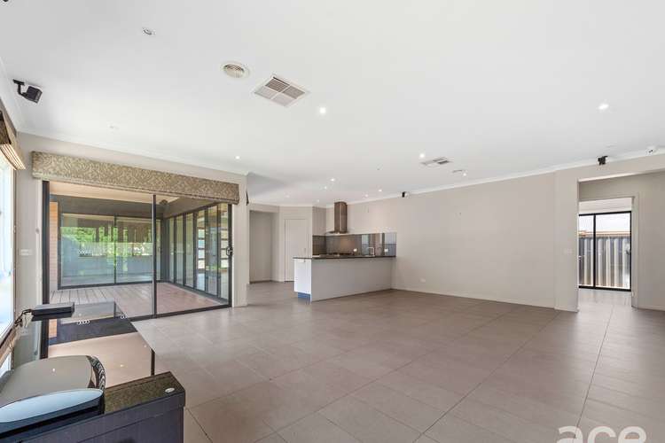 Fourth view of Homely house listing, 2 Sassafras Close, Point Cook VIC 3030