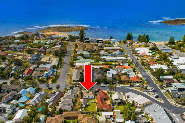 135 Bay Road, Blue Bay NSW 2261