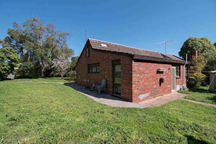 Fifth view of Homely house listing, 7 Cromer Court, Frankston VIC 3199