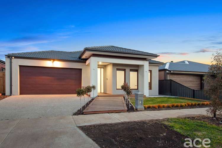 Second view of Homely house listing, 16 Shamrock Way, Truganina VIC 3029