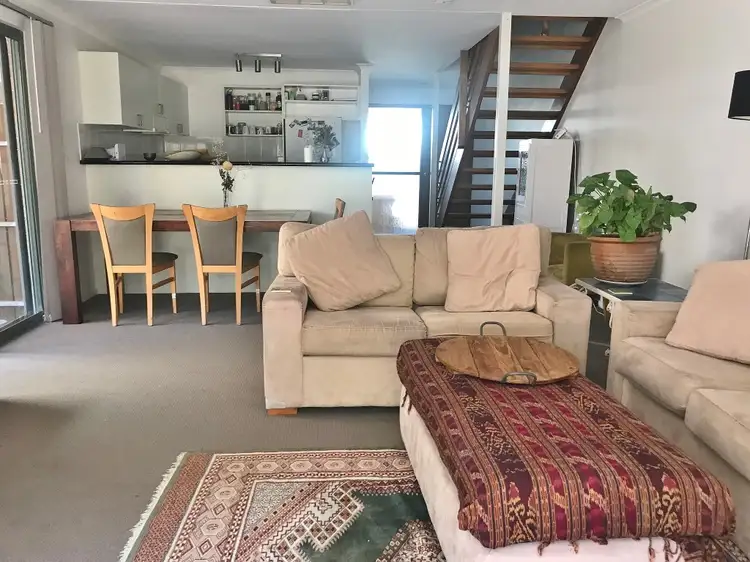 19/43 Kurrajong, East Side NT 870