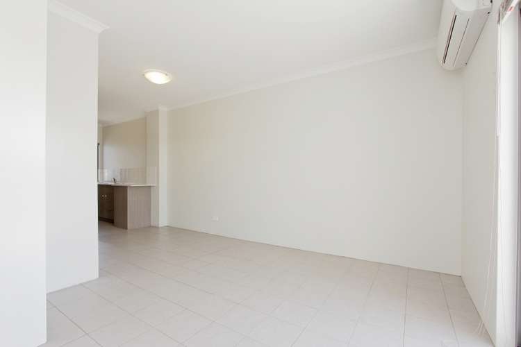 Fifth view of Homely villa listing, 4/18 Gowrie Approach, Canning Vale WA 6155
